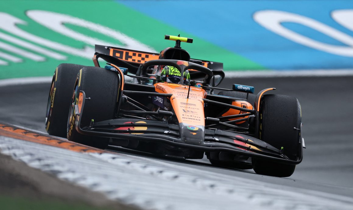 荷兰站F1大赛车| 首日两轮练习居首  诺里斯回福地“撒野”