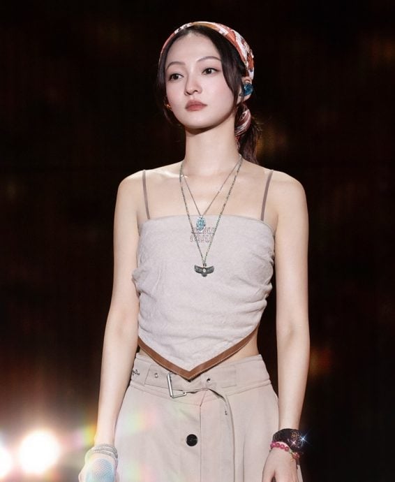 被台媒跟拍酸扑克脸冷对粉丝 张韶涵怒揭不回台开唱原因