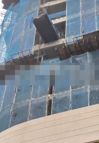 视频|住家遭工地瓷砖碎片砸中 女子鼻梁受伤差点没命!