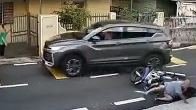 司机撞倒残疾老翁逃逸 网民声讨：希望他被捉！