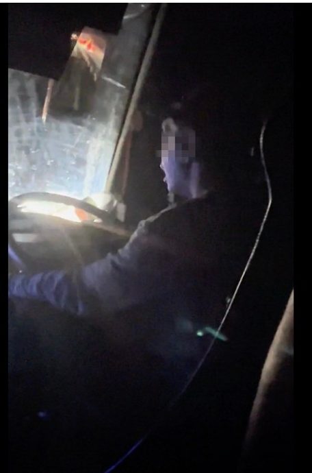 视频|外籍乘客大马搭长巴惊魂 司机疑神志不清 乘客心惊胆战!