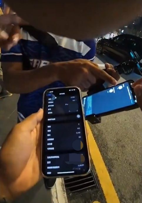 视频|KLCC“拍照党”好猖狂! 中国游客只买一张照片遭怒骂