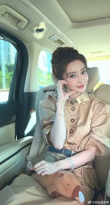 解封后首次公开会粉丝 Angelababy当场泪崩