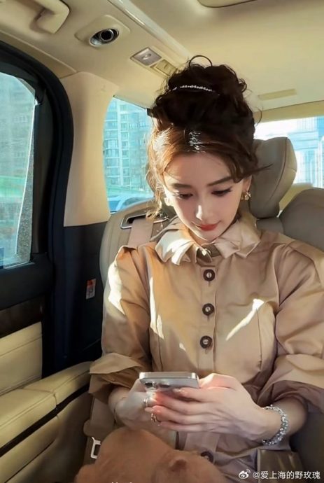 解封后首次公开会粉丝 Angelababy当场泪崩