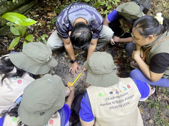 记锺嘉怡/野生动保局的小小巡护员