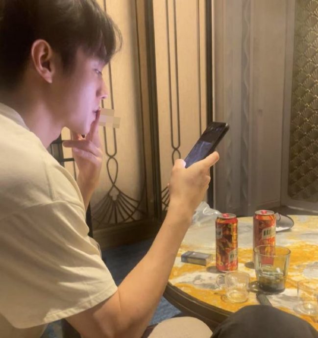 许凯遭前女友锤爆料　因赵晴开房被拍分手