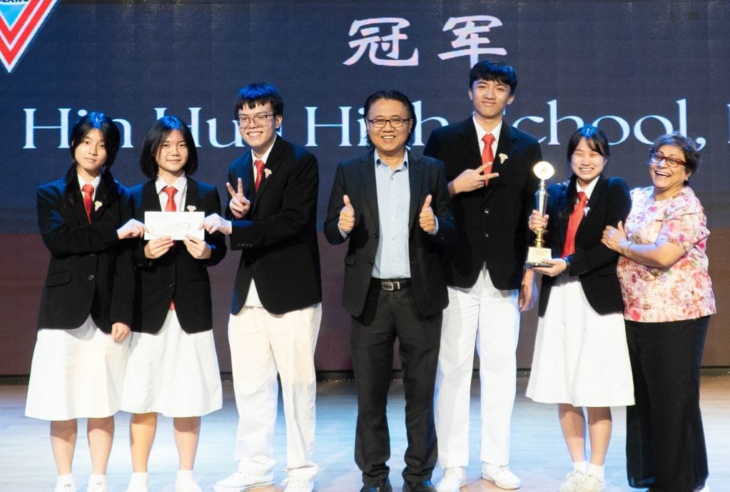 请签发-大都会-第十一届雪隆森独中英语论坛赛 /7图(选下,其他上网)