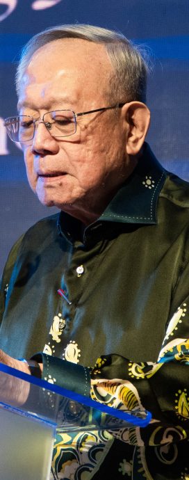 请签发-大都会-第十一届雪隆森独中英语论坛赛 /7图(选下,其他上网)