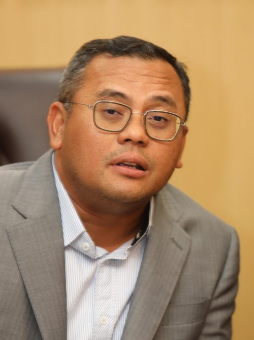 请签发-大都会/(三之三)阿米鲁丁回应气爆案援助/1图