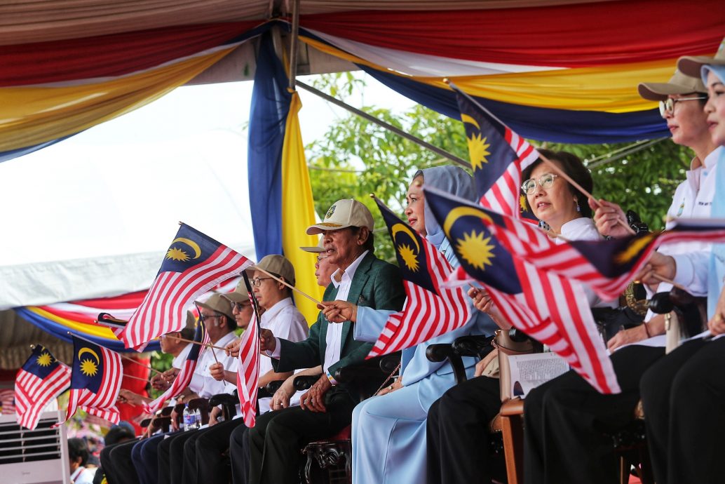 请签发∕第3版(大北马)副文/槟州国庆日庆典