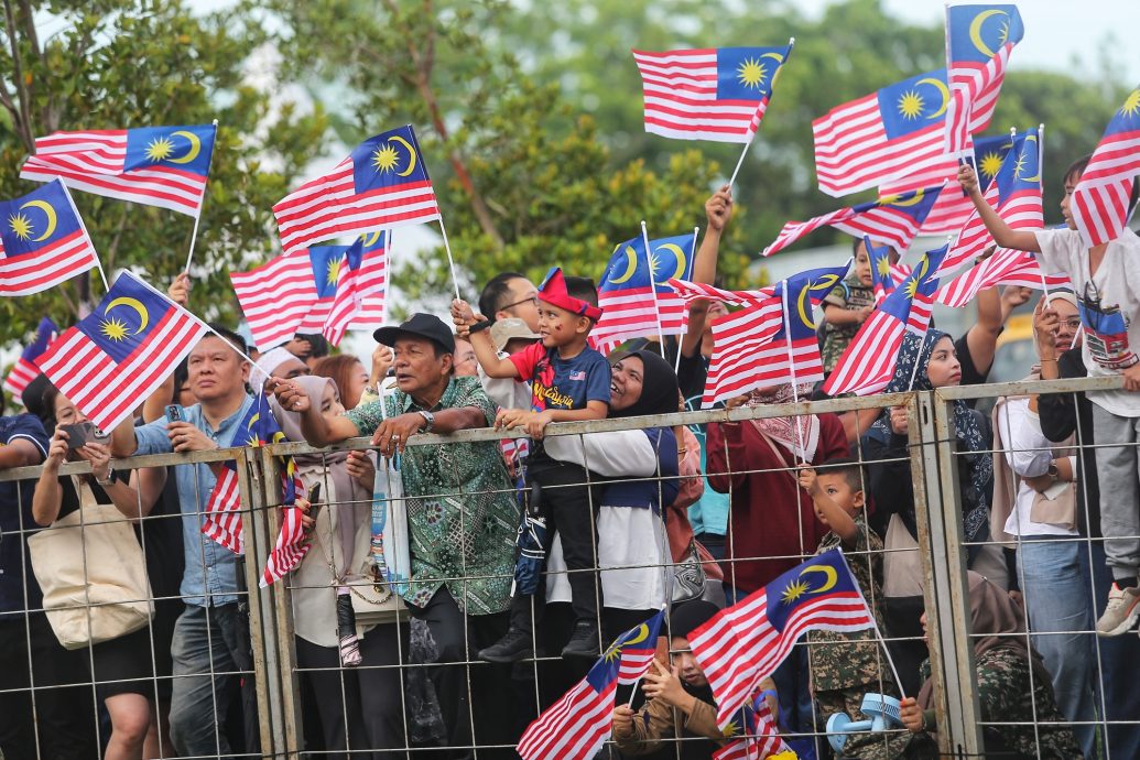 请签发∕第3版(大北马)副文/槟州国庆日庆典