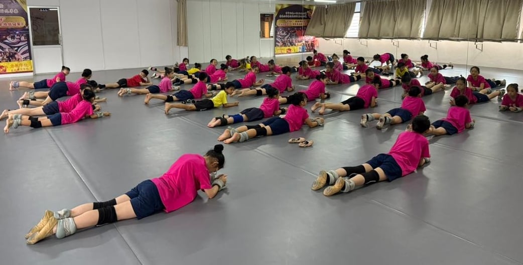 请签发（大北马）双溪赖启智学校舞蹈团国际赛发光发热