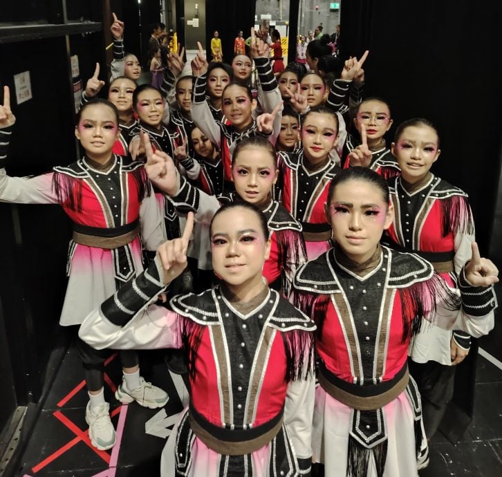 请签发（大北马）双溪赖启智学校舞蹈团国际赛发光发热