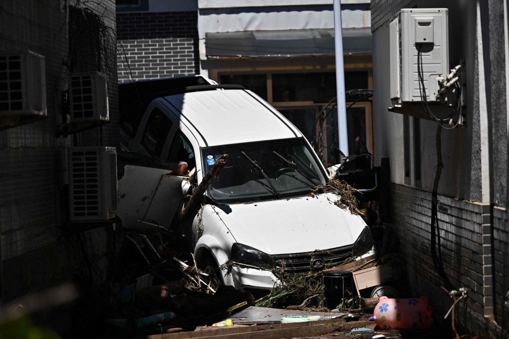 豪雨来袭 北京市再发暴雨红色预警
