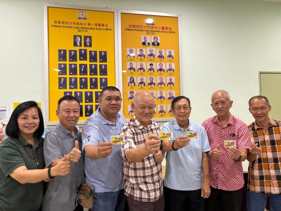 边头或显著//大都会/旺小兑现承诺为10年前送出的tng卡充值