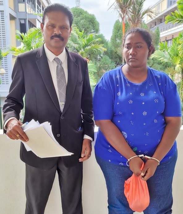 违法助外国人办护照 贫妇监1年罚1万