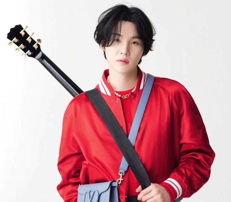 迪丽热巴新戏出包 误用Suga童年照被骂翻