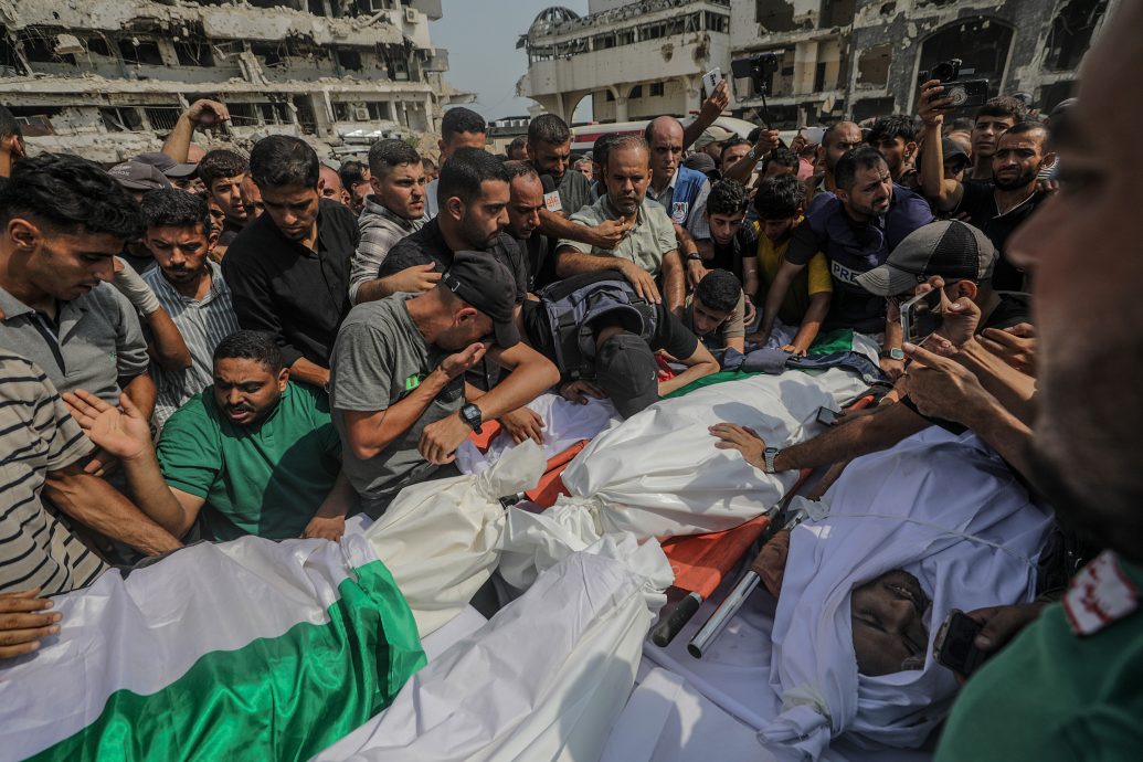 遭以军空袭丧生半岛电视台记者出殡　多国谴责以色列　民众示威