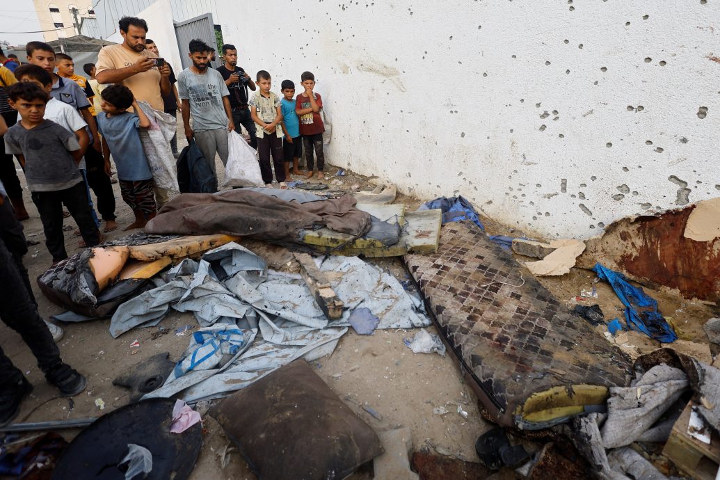 遭以军空袭丧生半岛电视台记者出殡　多国谴责以色列　民众示威