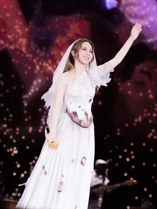 邓紫棋带病连唱5场　自曝咳嗽未愈气喘加剧