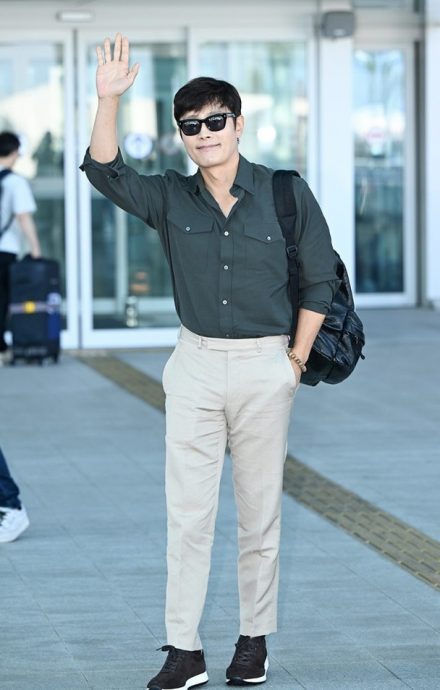 邱泽当爸后随舒淇前进威尼斯　孙艺真李炳宪出发争奖