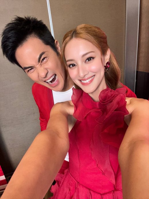 郑嘉颖大马庆56岁生日 陈凯琳甜蜜制造惊喜