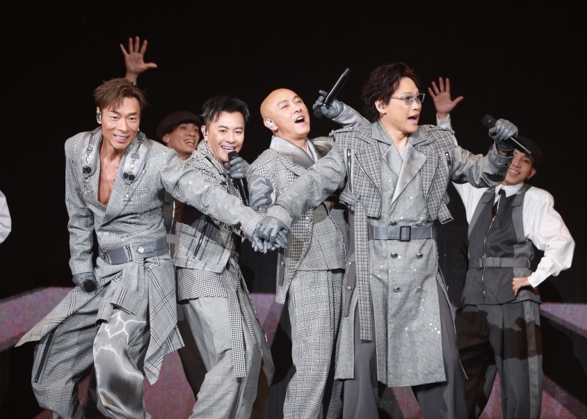 郑秀文许志安结婚12年 庆生放闪超甜视频流出