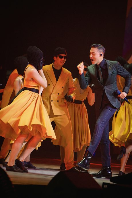 重提2年前台上晕跌认惊吓 张学友自嘲幽默打气惹笑