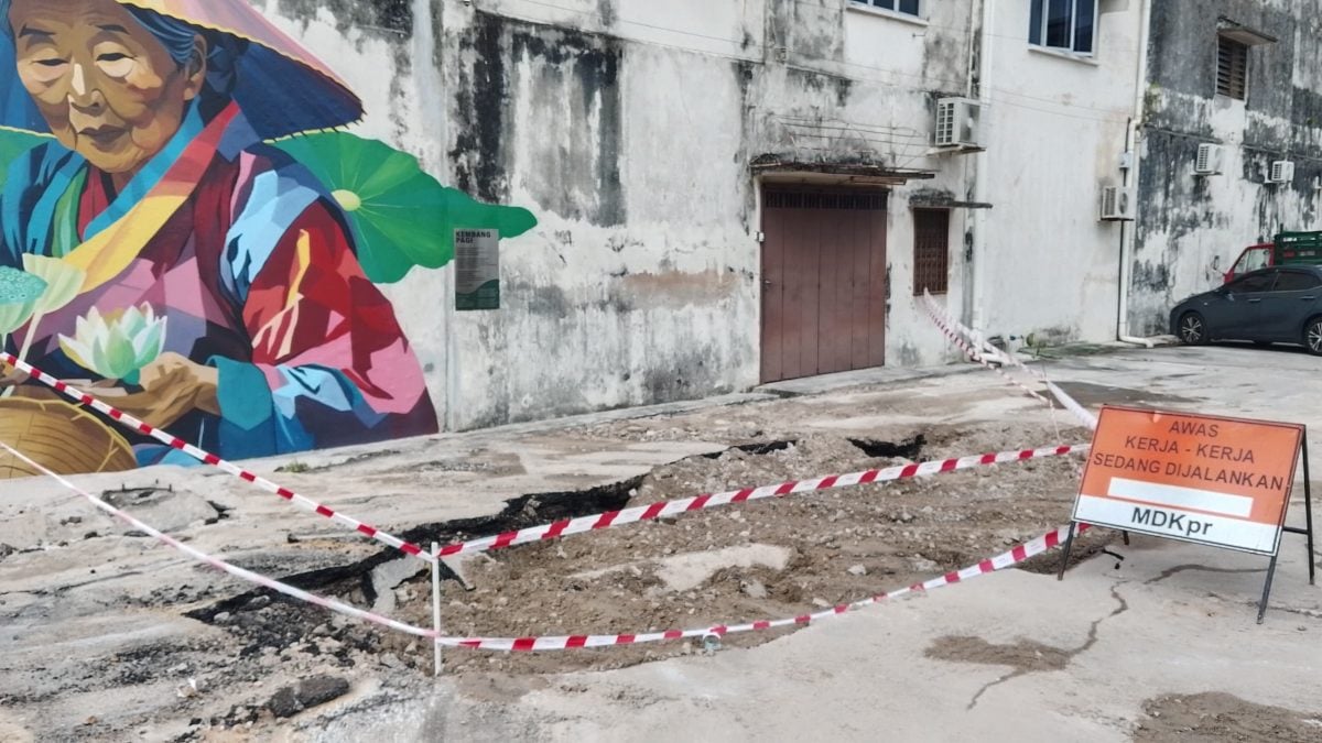 金宝医院路爆水管 水供凌晨4时恢复