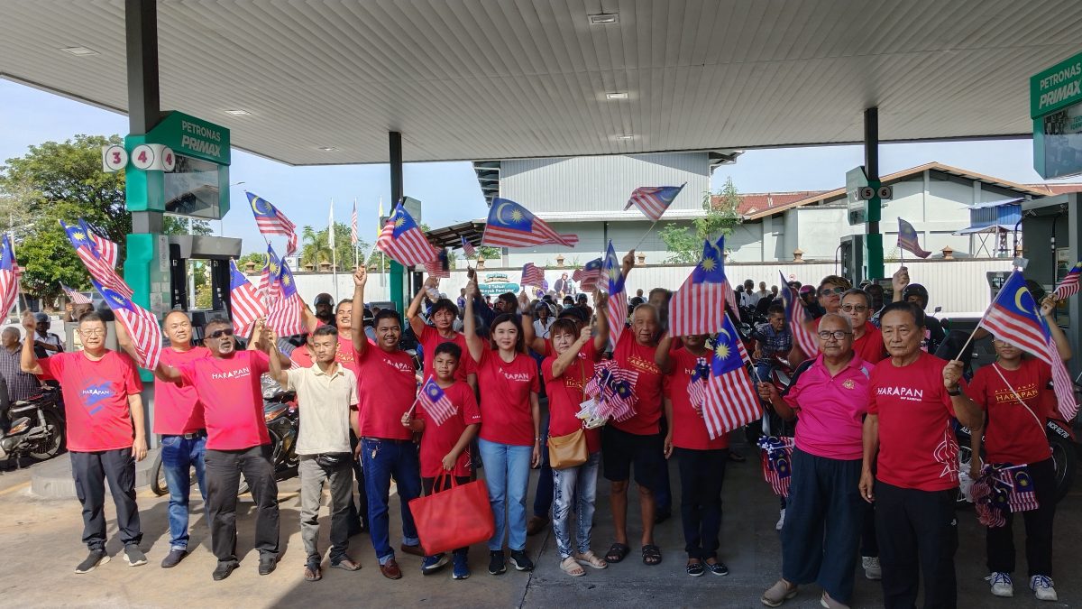 金宝国州议员中心免费添油 逾千摩托骑士到场反应热