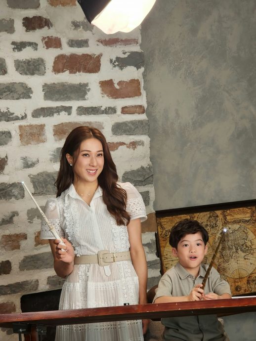 锺嘉欣分享育儿趣事 “最崩溃3个儿女一齐叫我”