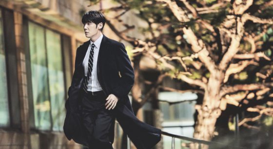 阿仁／《她的日与夜》在年龄裂缝中寻找自我