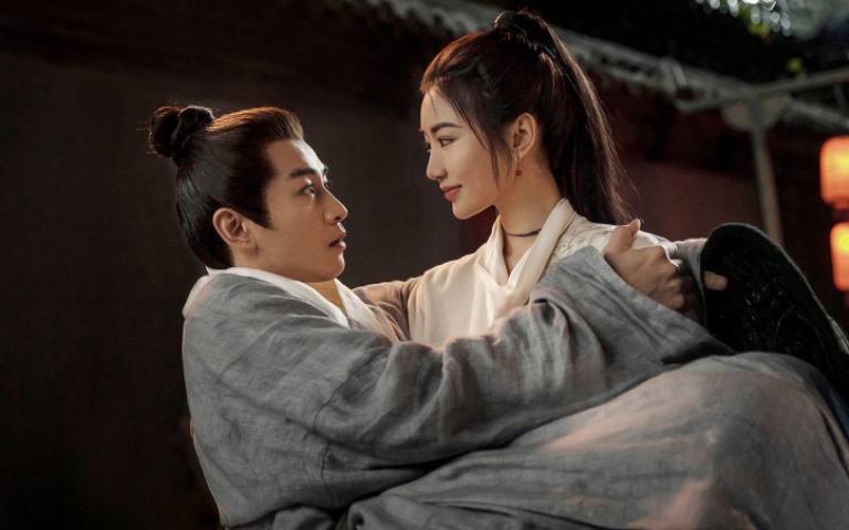 陈晓离婚半年惊传秘密领证　毛晓彤火速辟谣：从未在一起！