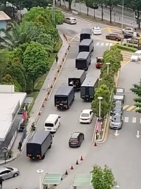 隆市警方扫荡非法外汇公司，超过4百名男女员工被捕