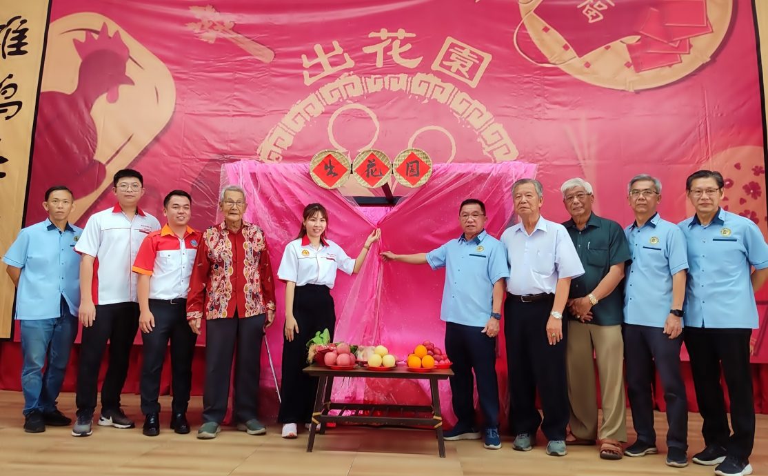 霹33潮籍男女少年 潮州音乐中“出花园”