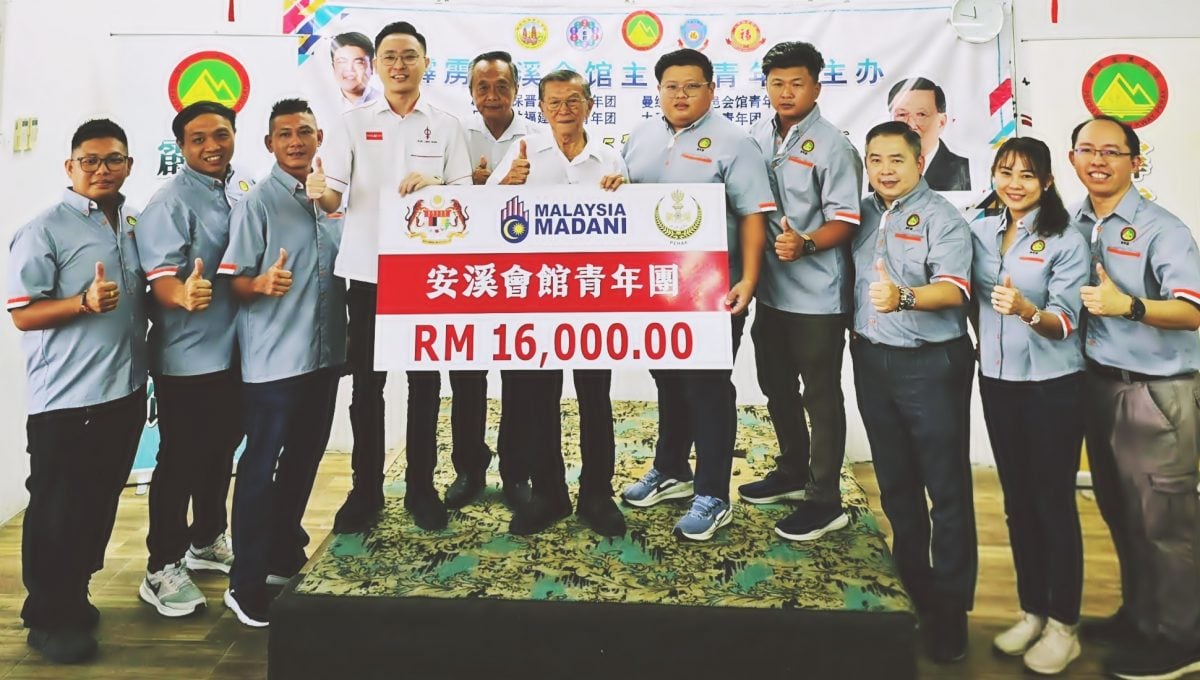 霹安溪杯英语笔试决赛 安顺三民二校双料冠军