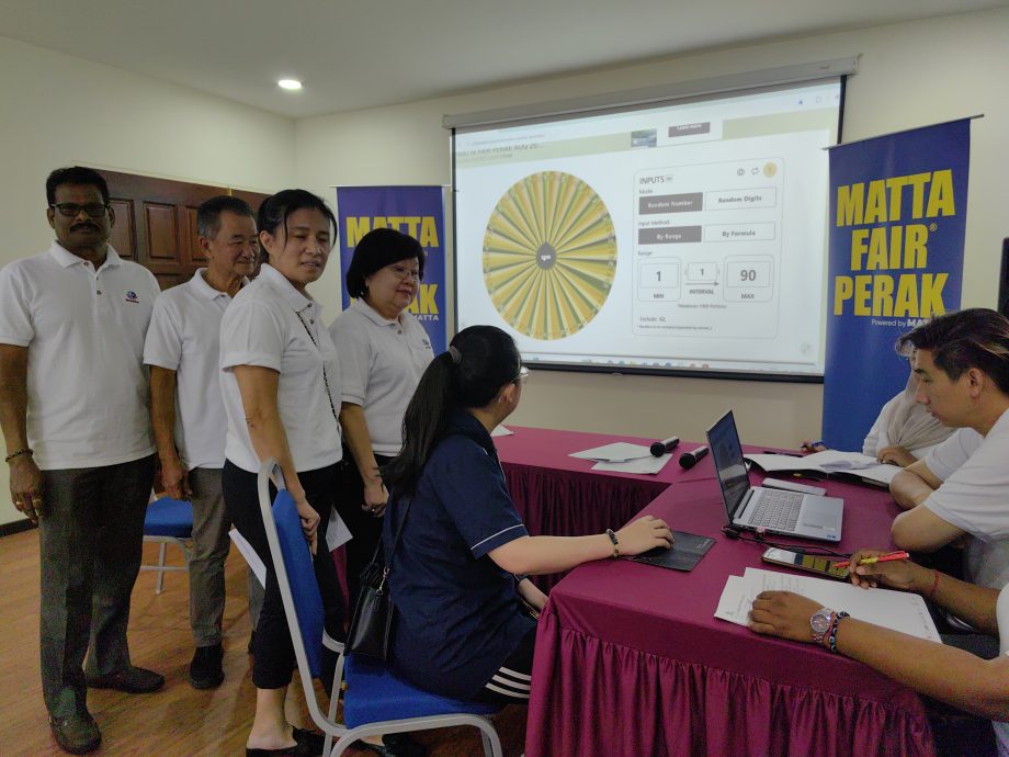 霹旅游展反应热烈 2万人到访 销售额达2500万令吉