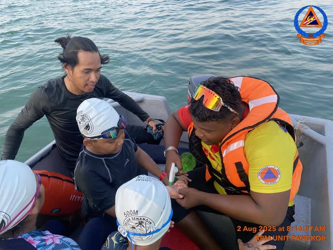 霹昔加里七湾海滩游泳公开赛 约40参赛者遭水母螫伤