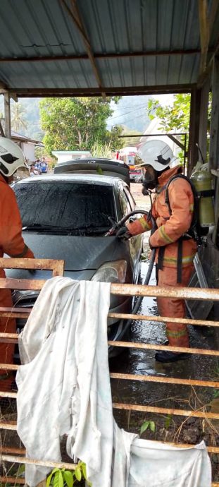 霹连环三起车辆起火事故 幸无人员伤亡