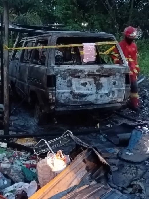 霹连环三起车辆起火事故 幸无人员伤亡