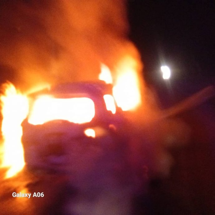 霹连环三起车辆起火事故 幸无人员伤亡