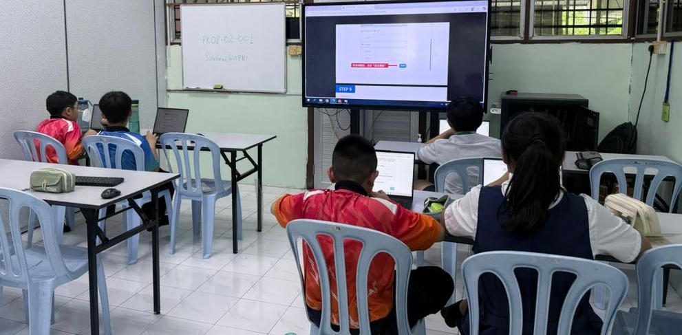 霹/版头/本报小学生时事问答比赛