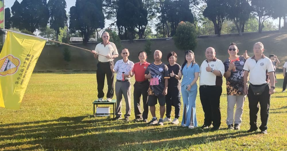 霹／育才独中“慈善义跑” 千人挥汗献力筹建校基金