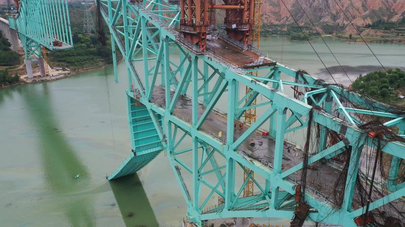 青海省尖扎黄河特大桥施工绳索断裂　增至10死4失踪