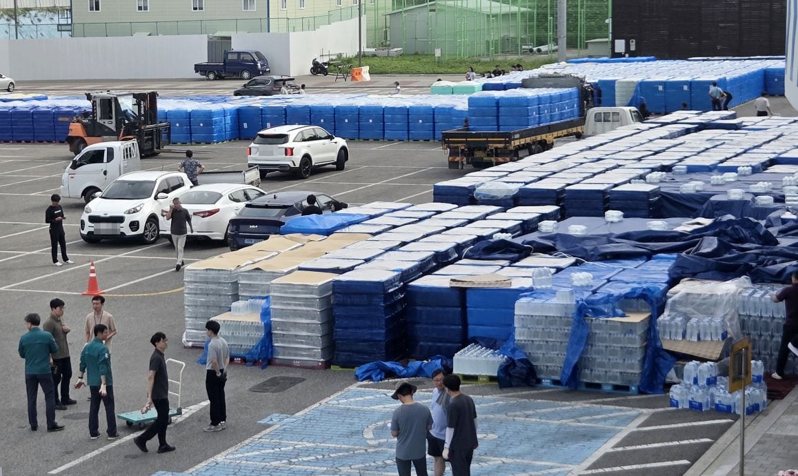 韩国江陵最严重旱灾!蓄水量“跌破15%”民众抢水 用湿纸巾扫厕所