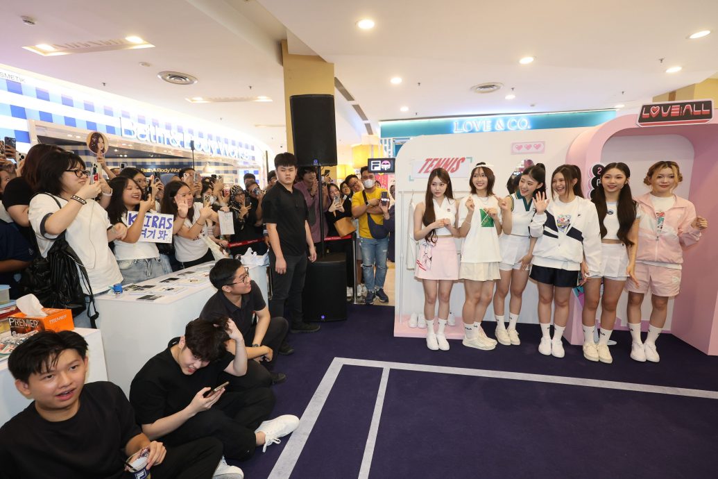 首次以KIIRAS队长身分返马站台 Lingling全程当翻译员