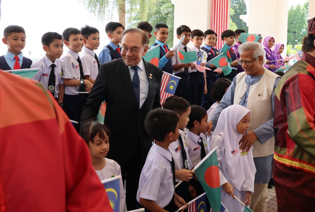 马孟签署8项备忘录及协议 涵盖国防能源高教清真合作