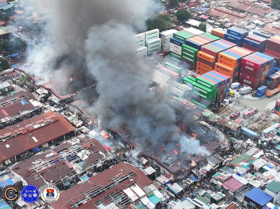 马尼拉超大火警 逾1500户家园被毁