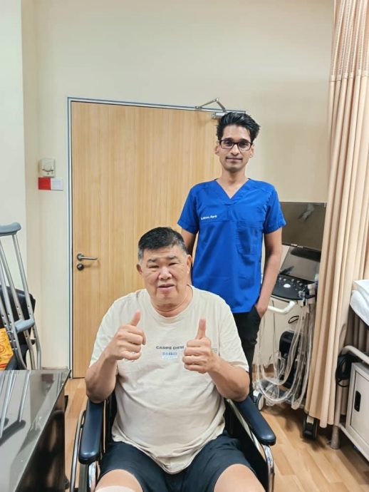 马铃薯叔叔跌倒膝盖内出血 粉丝医生出手相救还承担费用