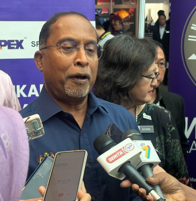 高教部长赞比里否认政府为盈利让位外国学生 强调本地学生学额未被剥夺